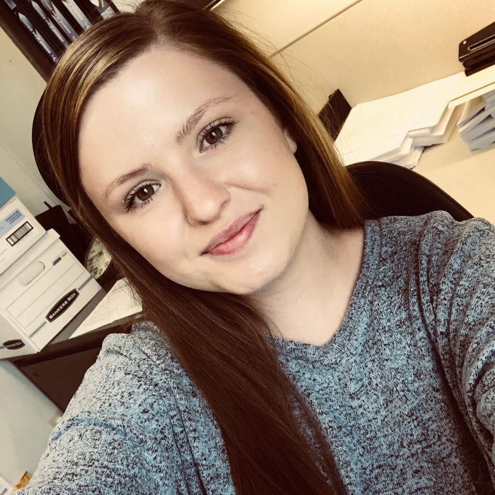 Meet your Posher, Holley